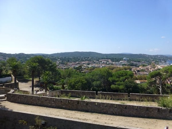 Top 15 des Campings Incontournables en PACA pour des Vacances de Rêve